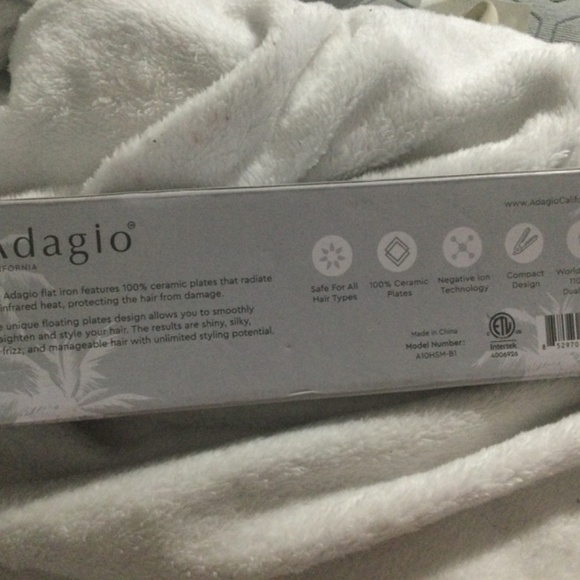 Adagio flat iron not so mini ceramic - Picture 3 of 3